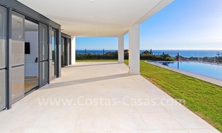 Villa moderna de alta calidad a la venta en Marbella con vistas al golf y mar 2