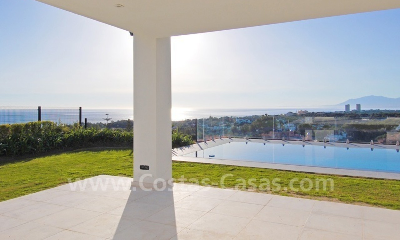 Villa moderna de alta calidad a la venta en Marbella con vistas al golf y mar 4