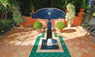 Villa de estilo clásico andaluz a la venta en la Milla de Oro en Marbella 2