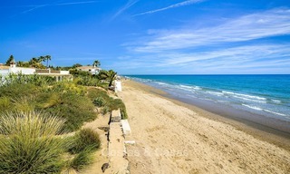 Villa moderna frente al mar en venta en Marbella con vistas al Mediterráneo 1159 