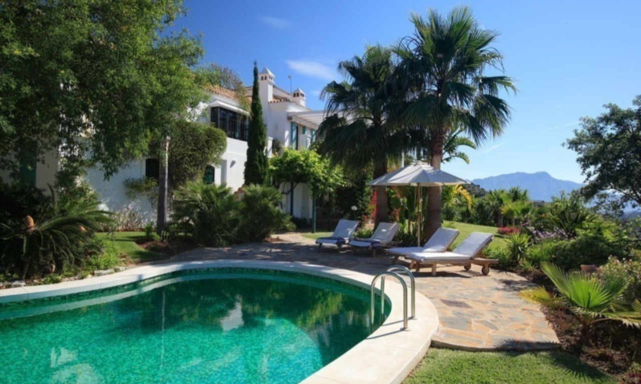 Exclusiva villa en venta en un complejo de golf en la zona de Marbella – Benahavis 2