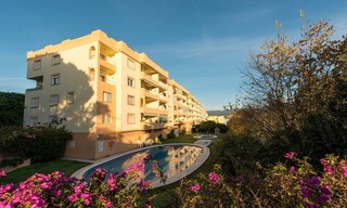 Apartamento en venta, cerca de Puerto Banús en Nueva Andalucía - Marbella 2