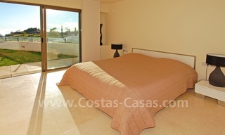 Apartamento de golf de estilo moderno a la venta, complejo de golf de 5*, Benahavis - Estepona - Marbella 6