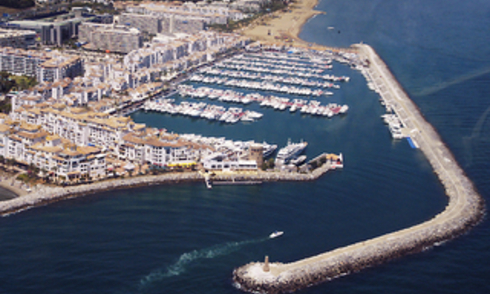 Marbella en venta: Local – Uso comercial en Puerto Banús 
