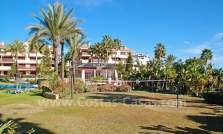 Apartamento de lujo a pie de playa en venta, Nueva Milla de Oro entre Puerto Banús - Marbella y el centro de Estepona 21