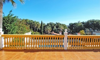 Villa de estilo andaluz a la venta en Nueva Andalucía - Marbella 3