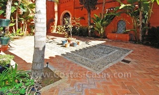 Casa doble de estilo morisco-andaluz a la venta en la Milla de Oro cerca de Puerto Banús 4