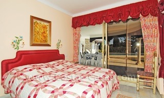 Villa de estilo andaluz situada en primera línea de golf a la venta en Estepona - Marbella 15