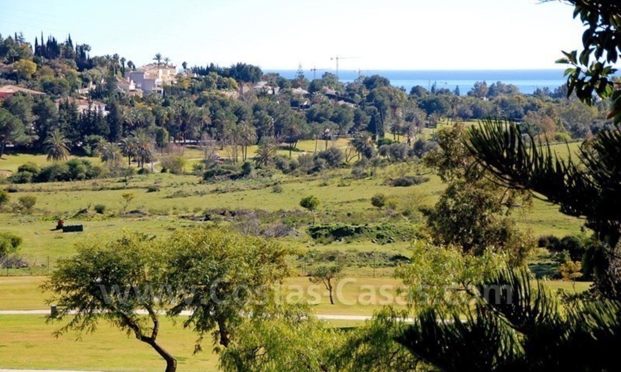 Villa de estilo andaluz situada en primera línea de golf a la venta en Estepona - Marbella 26