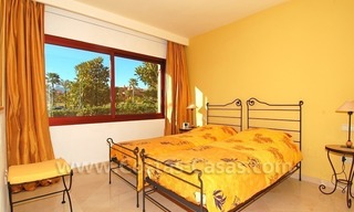 Apartamento en primera línea de playa a la venta, complejo situado frente al mar, Nueva Milla de Oro, Marbella - Estepona 18