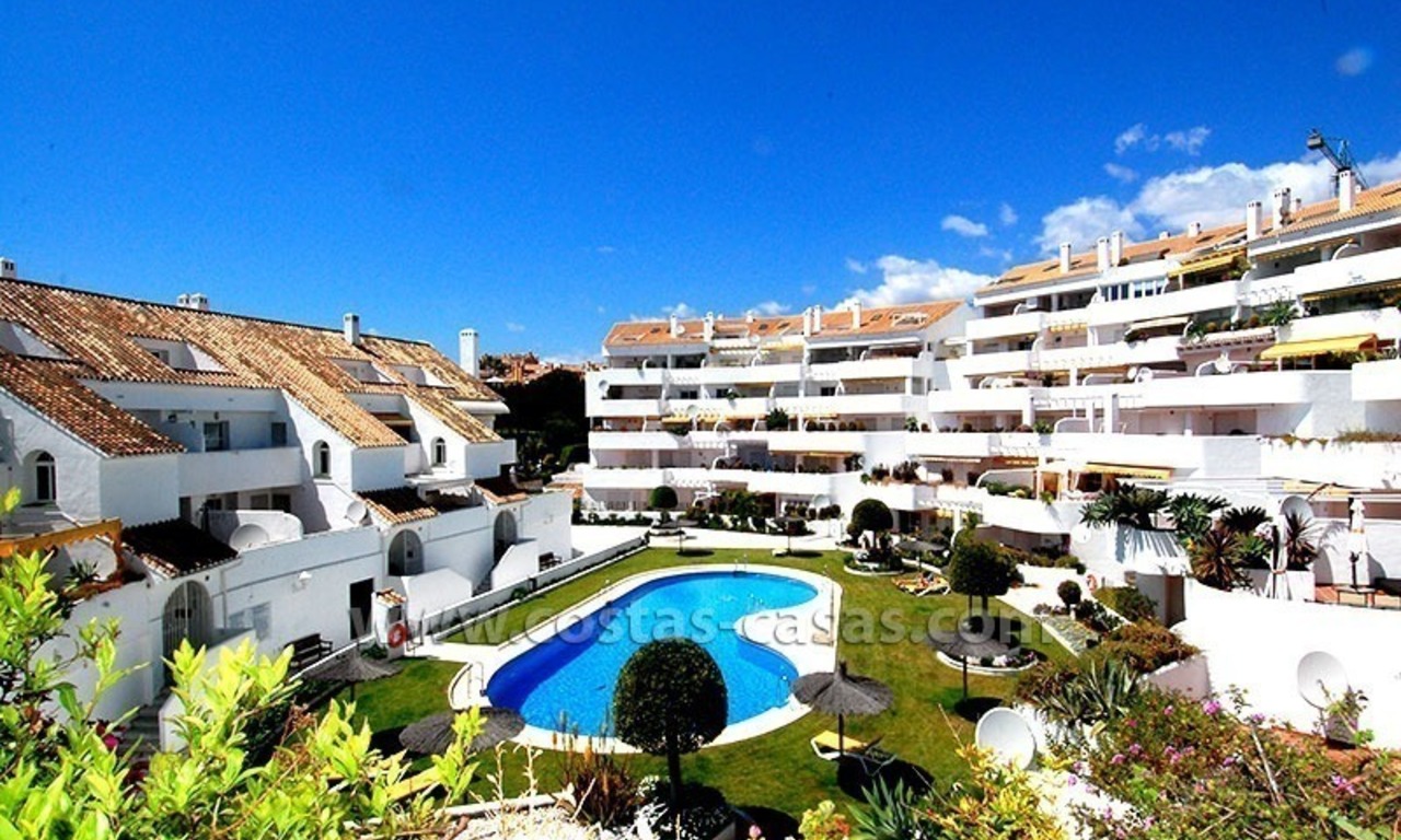 Apartamento a la venta en Nueva Andalucía, Marbella 0