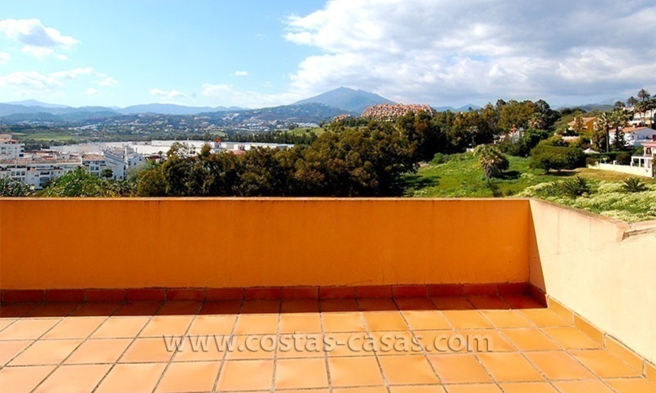 Villa de estilo español a la venta en Nueva Andalucía - Marbella 6