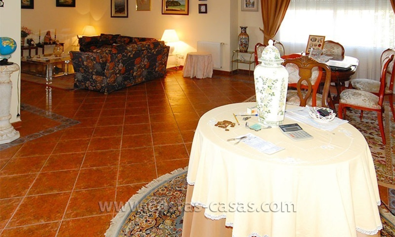 Villa de estilo español a la venta en Nueva Andalucía - Marbella 7