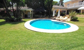 Villa de estilo andaluz para comprar cerca de San Pedro en Marbella 4