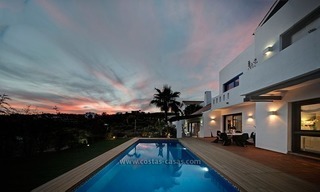 Villa de lujo contemporánea en segunda línea de golf a la venta en Marbella – Benahavis 35