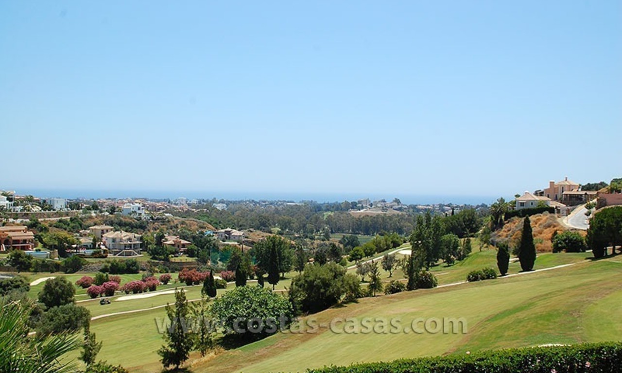 Villa en primera línea de golf a la venta en Marbella - Benahavis 8