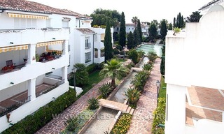 Apartamento en el mar para comprar en complejo en Marbella Oeste 0