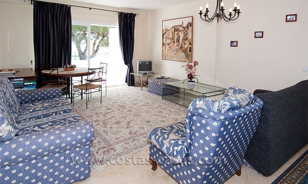 Apartamento en la playa a la venta en complejo en Marbella Oeste 3