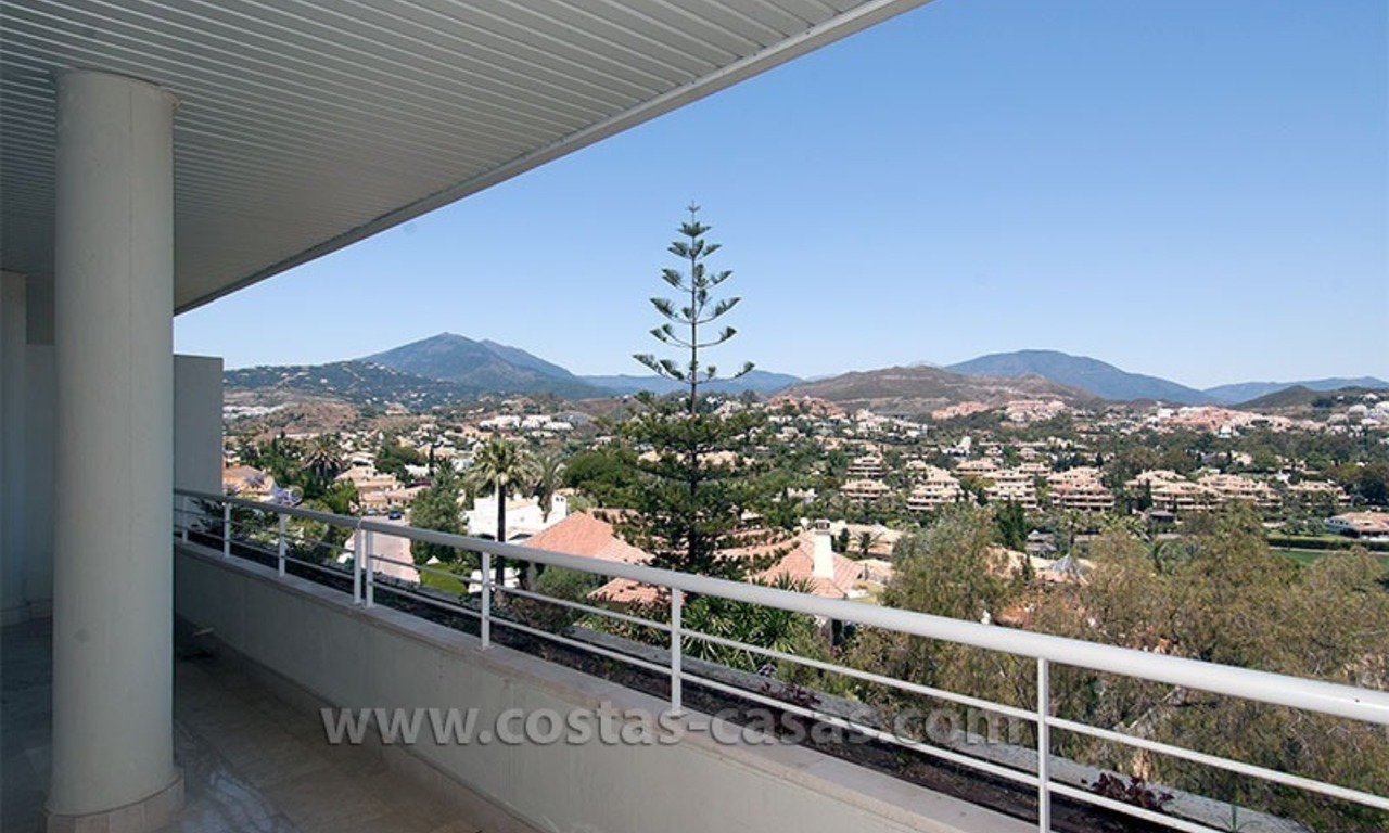 Apartamento moderno a la venta en Nueva Andalulcía - Marbella 1