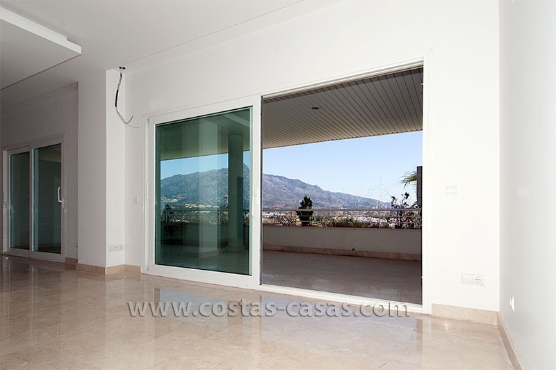 Apartamento moderno a la venta en Nueva Andalulcía - Marbella