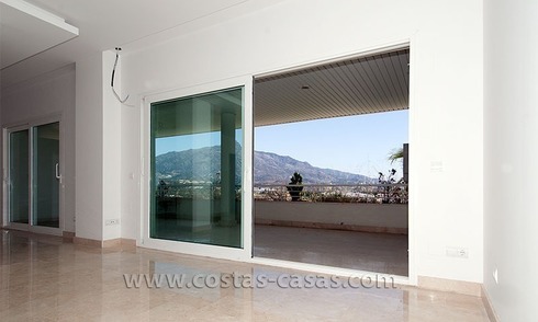 Apartamento moderno a la venta en Nueva Andalulcía - Marbella 