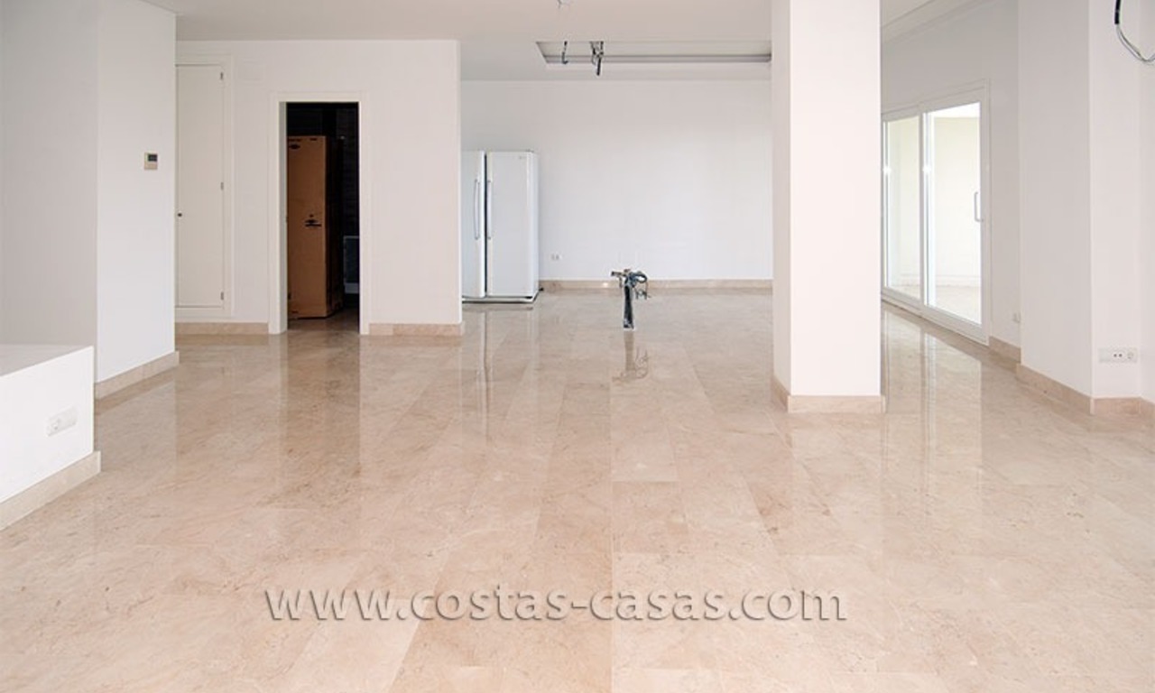 Apartamento moderno a la venta en Nueva Andalulcía - Marbella 3