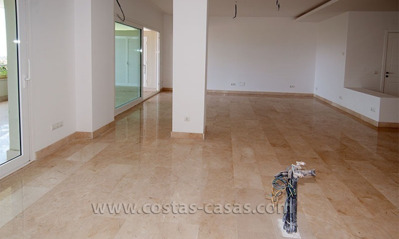 Apartamento moderno a la venta en Nueva Andalulcía - Marbella 4