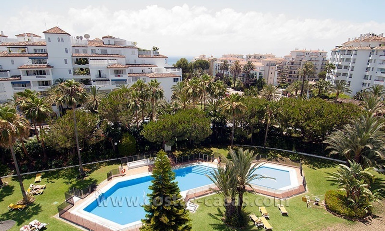 Apartamento en la playa a la venta en Puerto Banús - Marbella 10