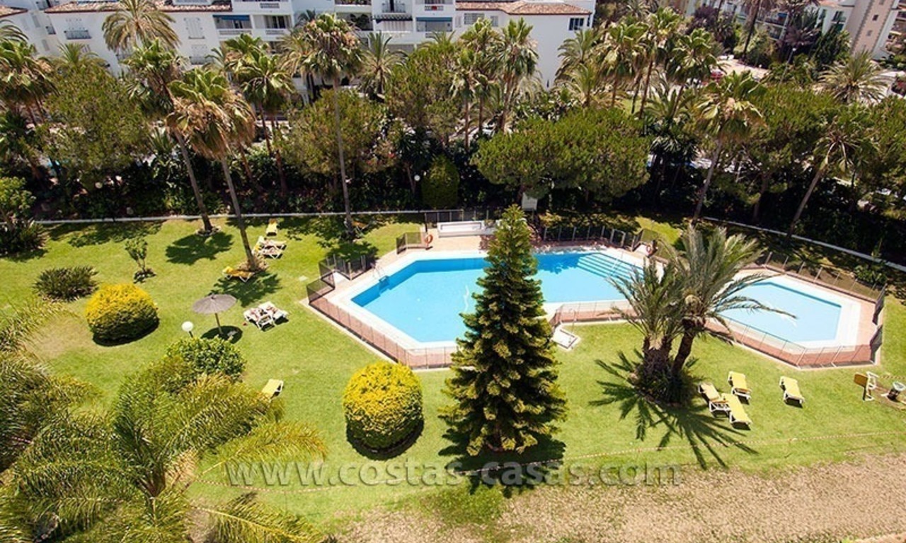 Apartamento en la playa a la venta en Puerto Banús - Marbella 11