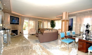 Villa en el golf a la venta en Nueva Andalucía, Marbella 9
