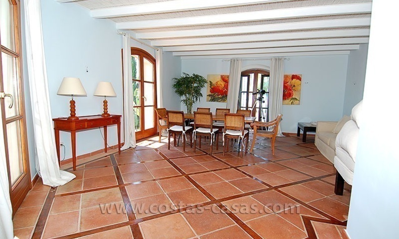 Villa de lujo rústica para comprar en la zona de Marbella – Benahavís 32