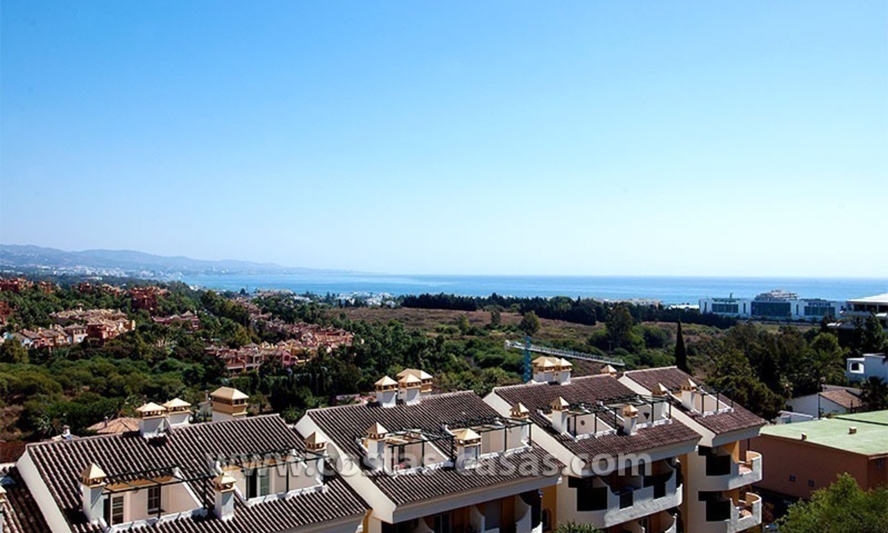 Apartamento a la venta en Nueva Andalucía - Marbella 0