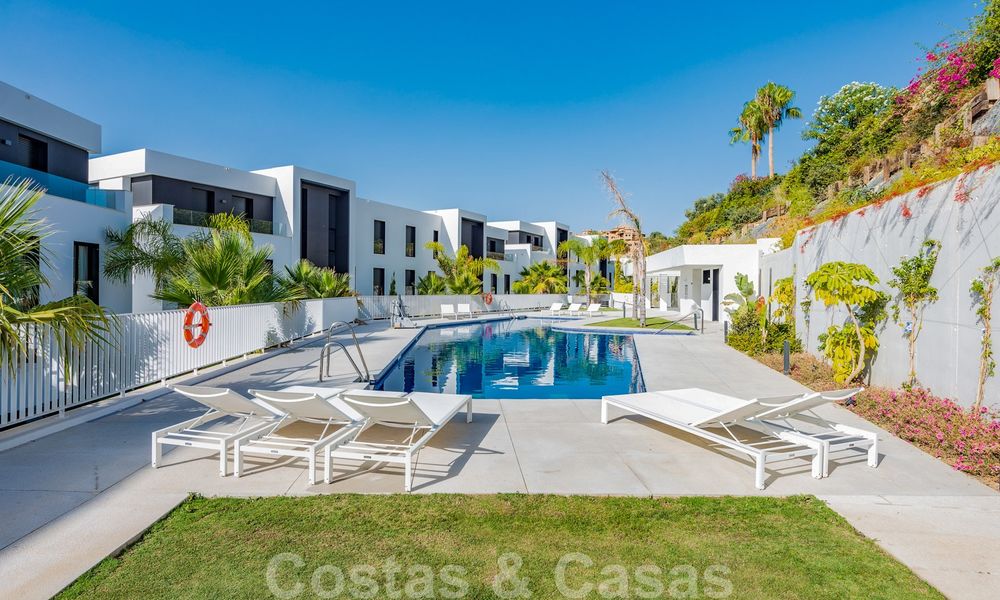 Apartamentos modernos en venta en Nueva Andalucía, Marbella 26937