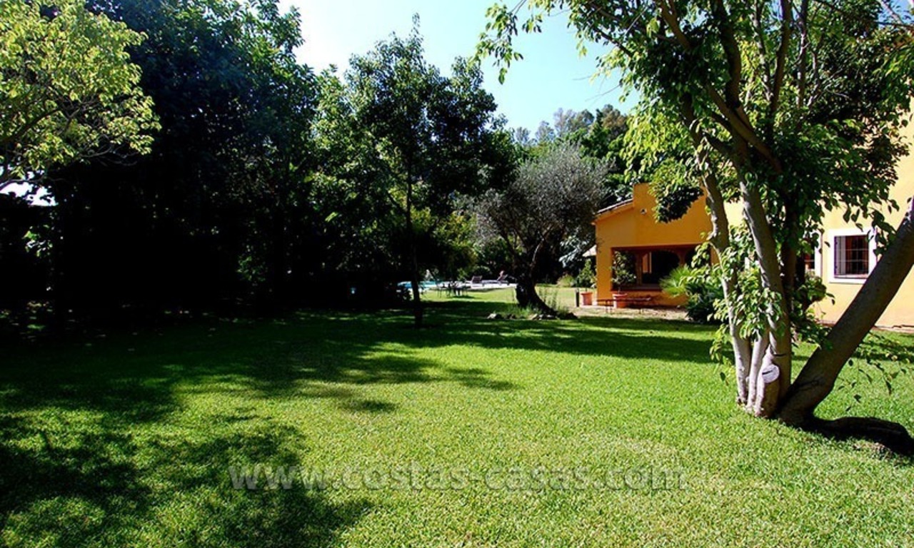 Villa en el golf de estilo andaluz a la venta en Estepona - Marbella 36