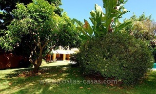 Villa en el golf de estilo andaluz a la venta en Estepona - Marbella 3