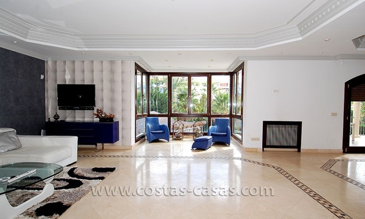 Villa exclusiva de estilo andaluz a la venta en la zona de Marbella - Benahavis 17