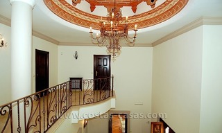 Villa exclusiva de estilo andaluz a la venta en la zona de Marbella - Benahavis 16