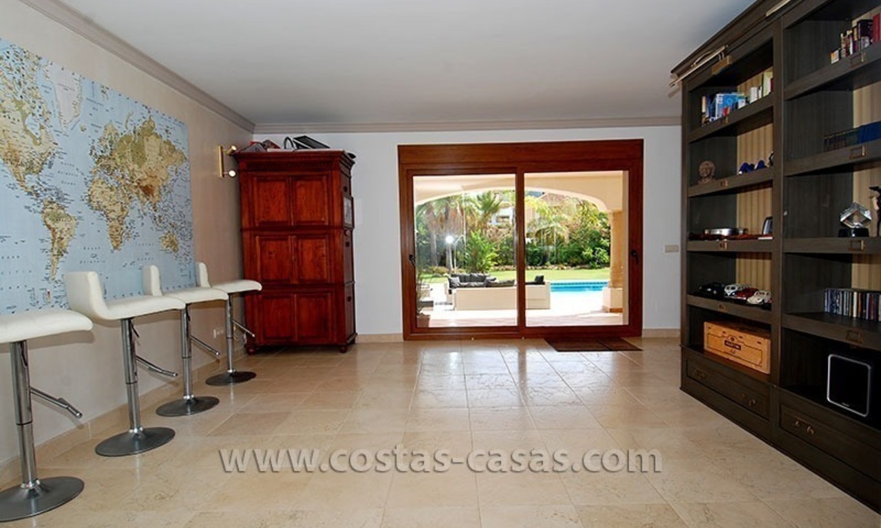 Villa exclusiva de estilo andaluz a la venta en la zona de Marbella - Benahavis 35