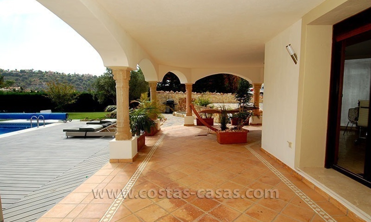 Villa exclusiva de estilo andaluz a la venta en la zona de Marbella - Benahavis 12