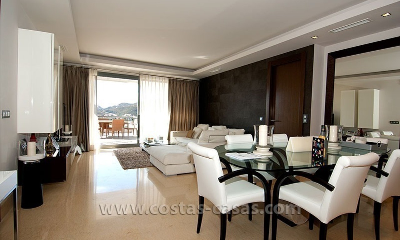 En venta en Marbella - Benahavís: Apartmento moderno de lujo en el campo de golf 5