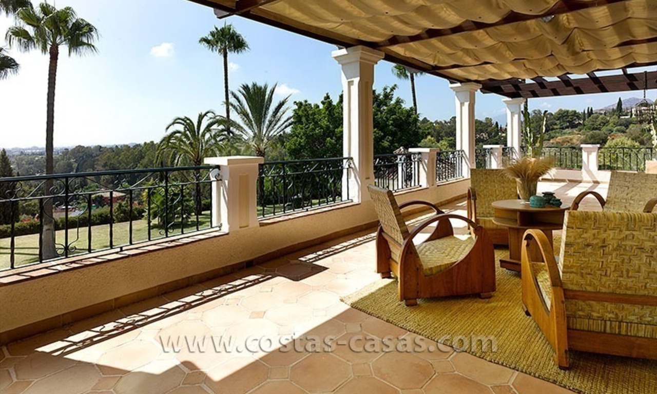 Villa exclusiva de estilo andaluz a la venta en Marbella - Benahavis 7