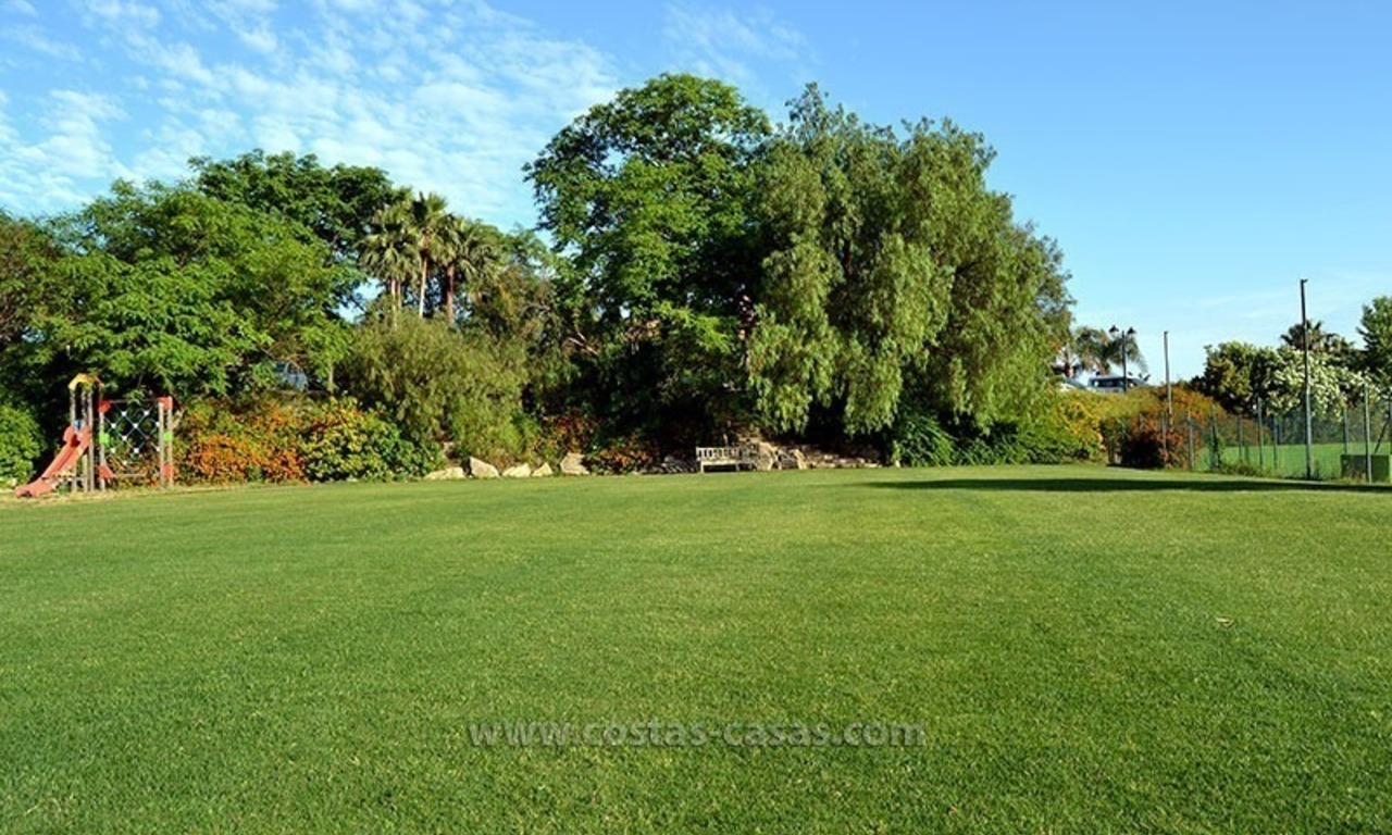 En venta en Marbella - area de Benahavís: Apartamento de golf 34
