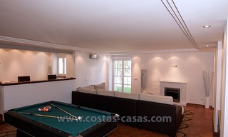 En venta: Villa muy bien situada, amplia y completamente renovada en Marbella 30