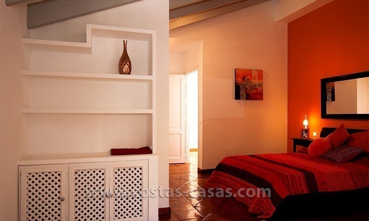 En venta: Villa muy bien situada, amplia y completamente renovada en Marbella 26