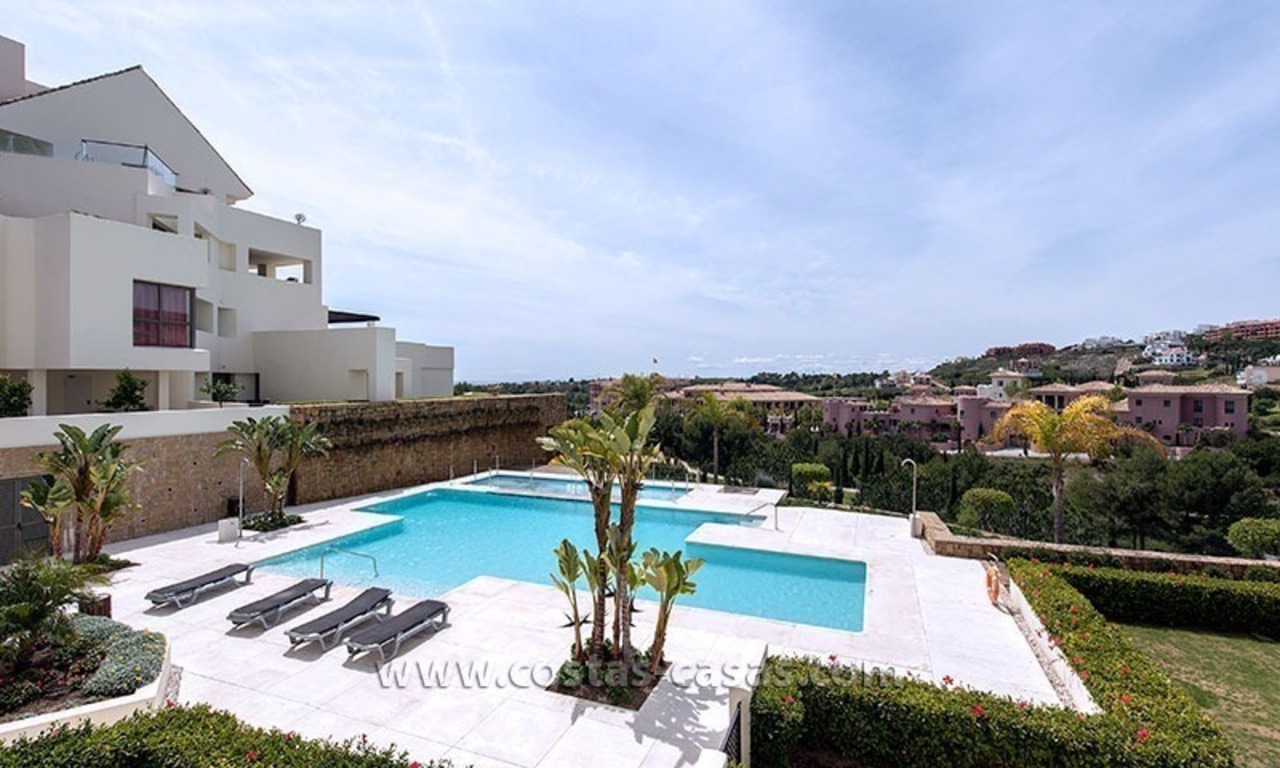 En venta: Villa de lujo contemporánea en primera línea de campo de Golf entre Marbella - Benahavis - Estepona 4