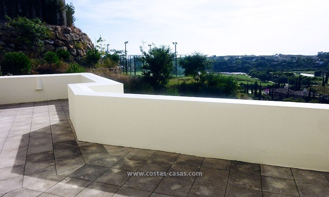 En venta: Villa de lujo contemporánea en primera línea de campo de Golf entre Marbella - Benahavis - Estepona 15