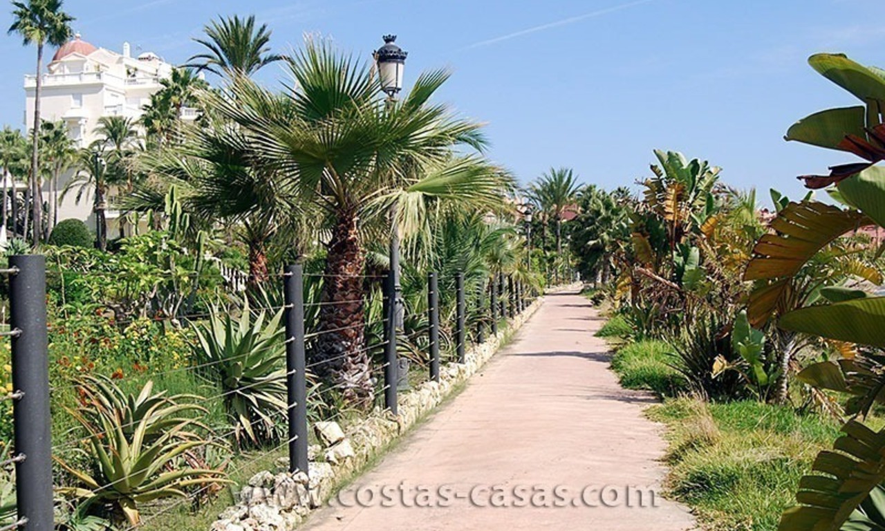 En venta: Nuevos apartamentos junto a la playa en la Nueva Milla de Oro, Marbella - Estepona 18