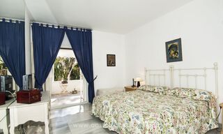 Apartamento junto a la playa en venta en Puerto Banús, Marbella 29652 