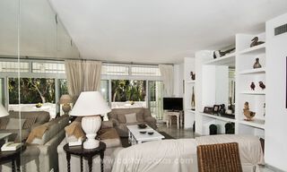 Apartamento junto a la playa en venta en Puerto Banús, Marbella 29653 