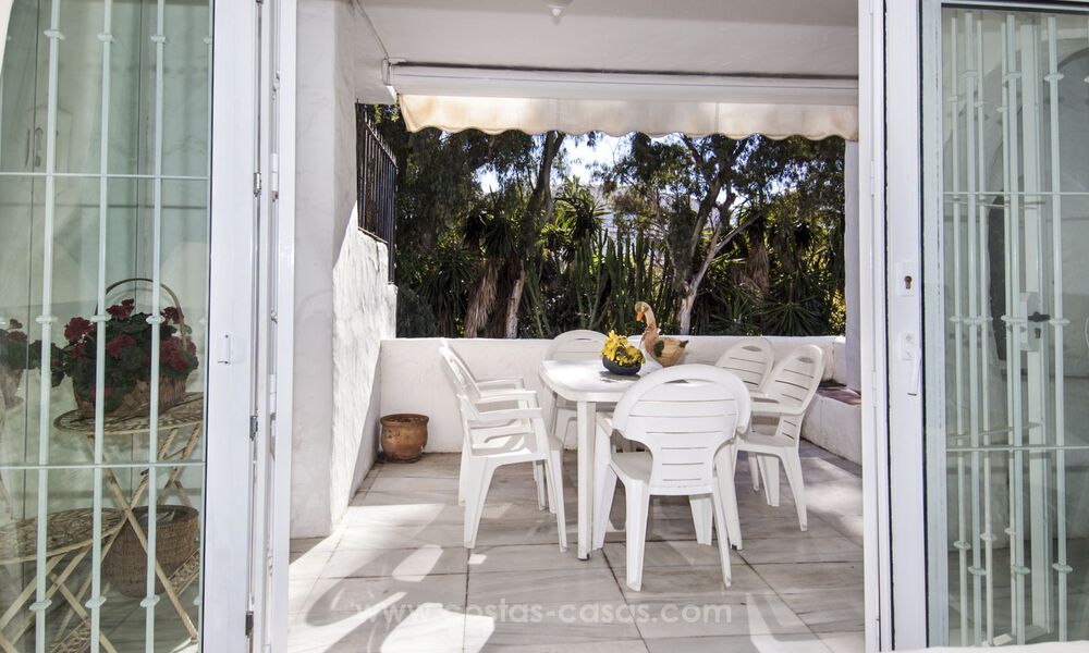 Apartamento junto a la playa en venta en Puerto Banús, Marbella 29655